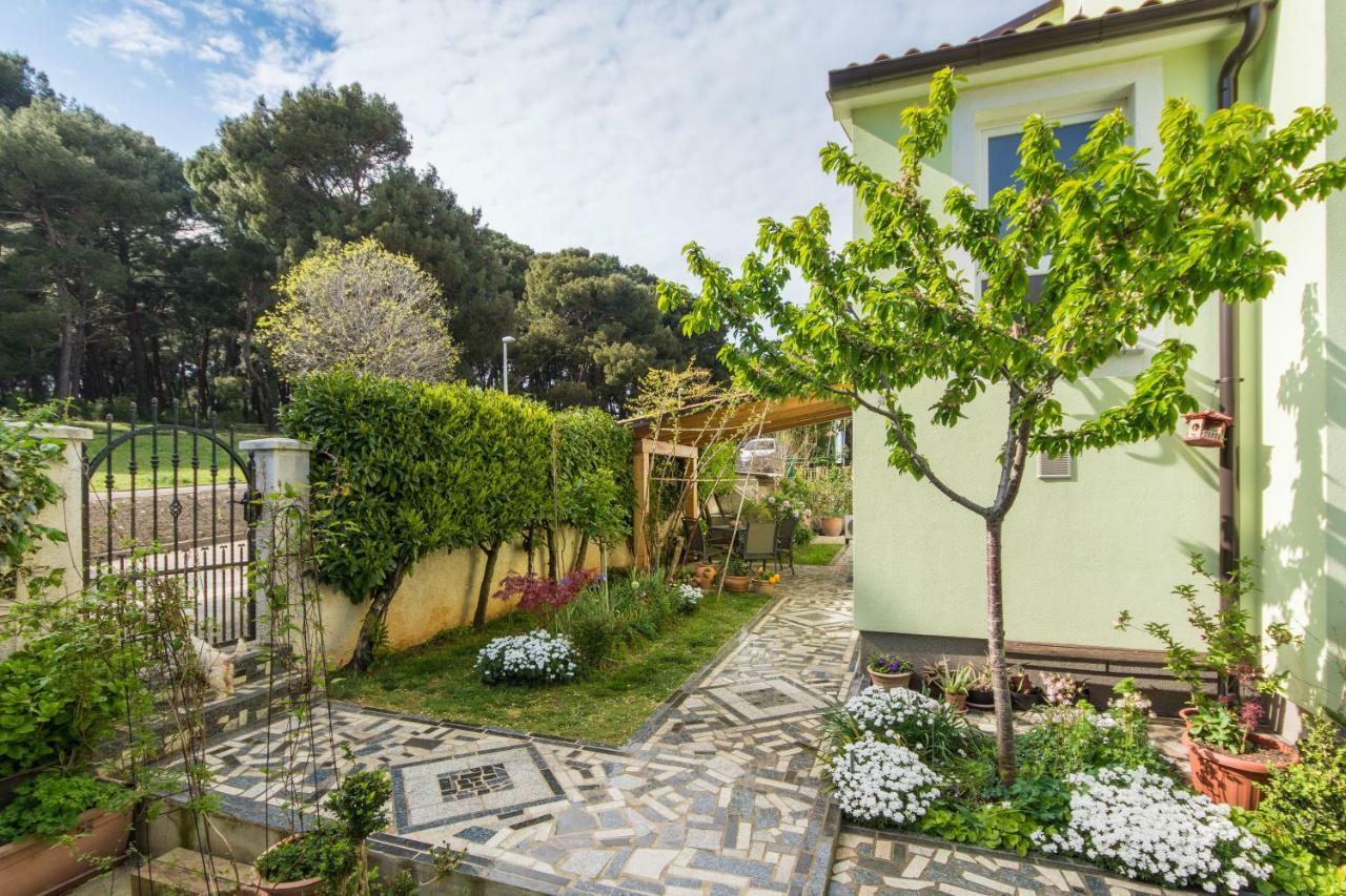 Piccola Pineta Apartamento PUY Exterior foto