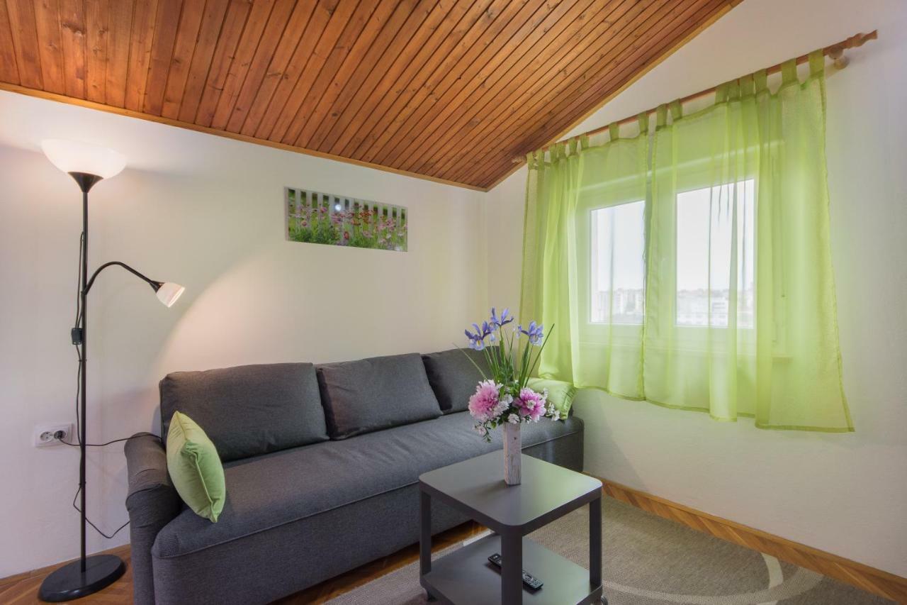 Piccola Pineta Apartamento PUY Exterior foto
